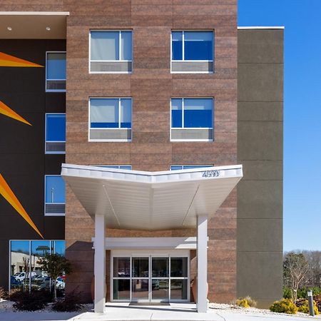 La Quinta Inn & Suites By Wyndham Локуст-Гров Экстерьер фото
