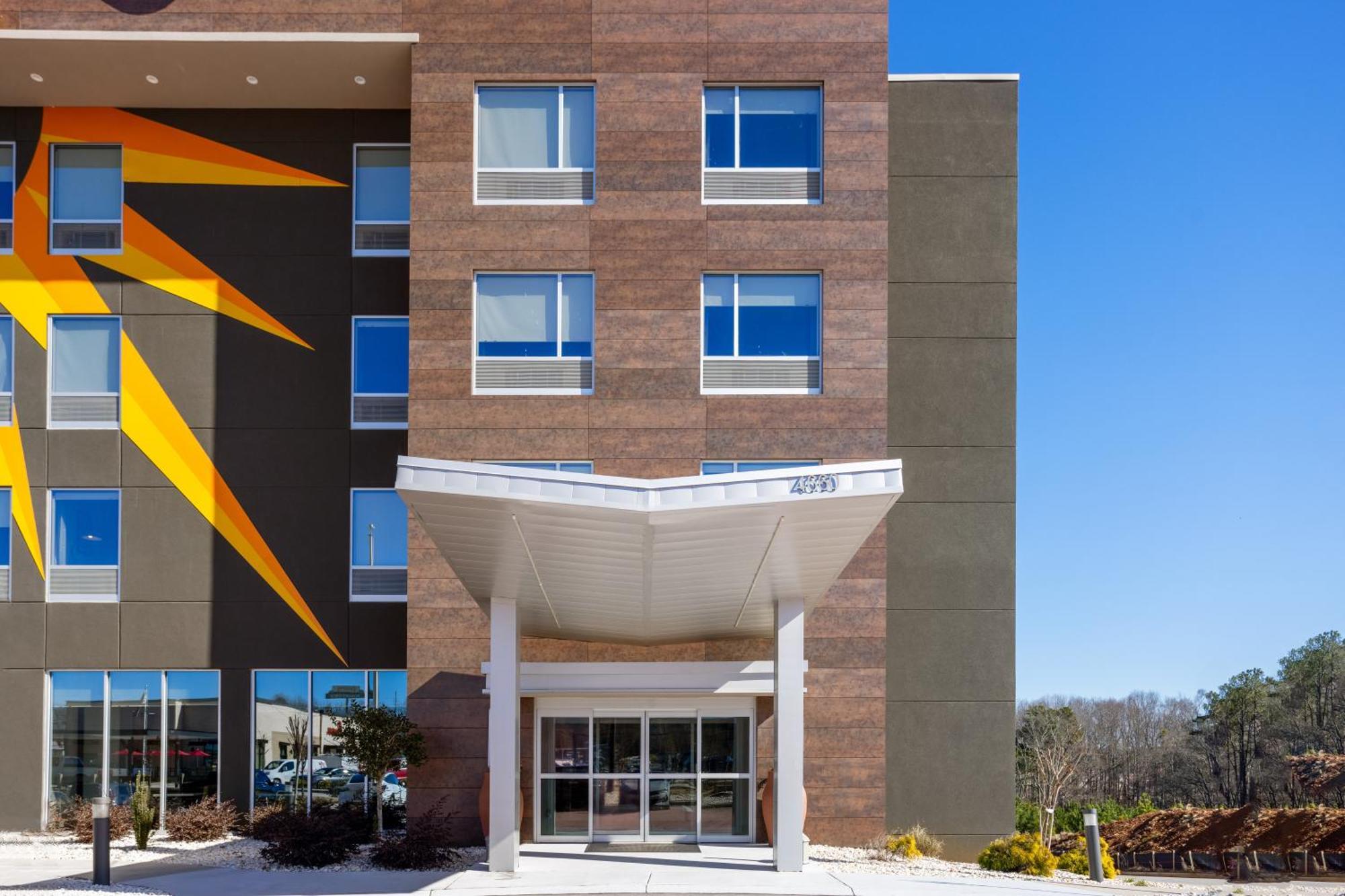 La Quinta Inn & Suites By Wyndham Локуст-Гров Экстерьер фото