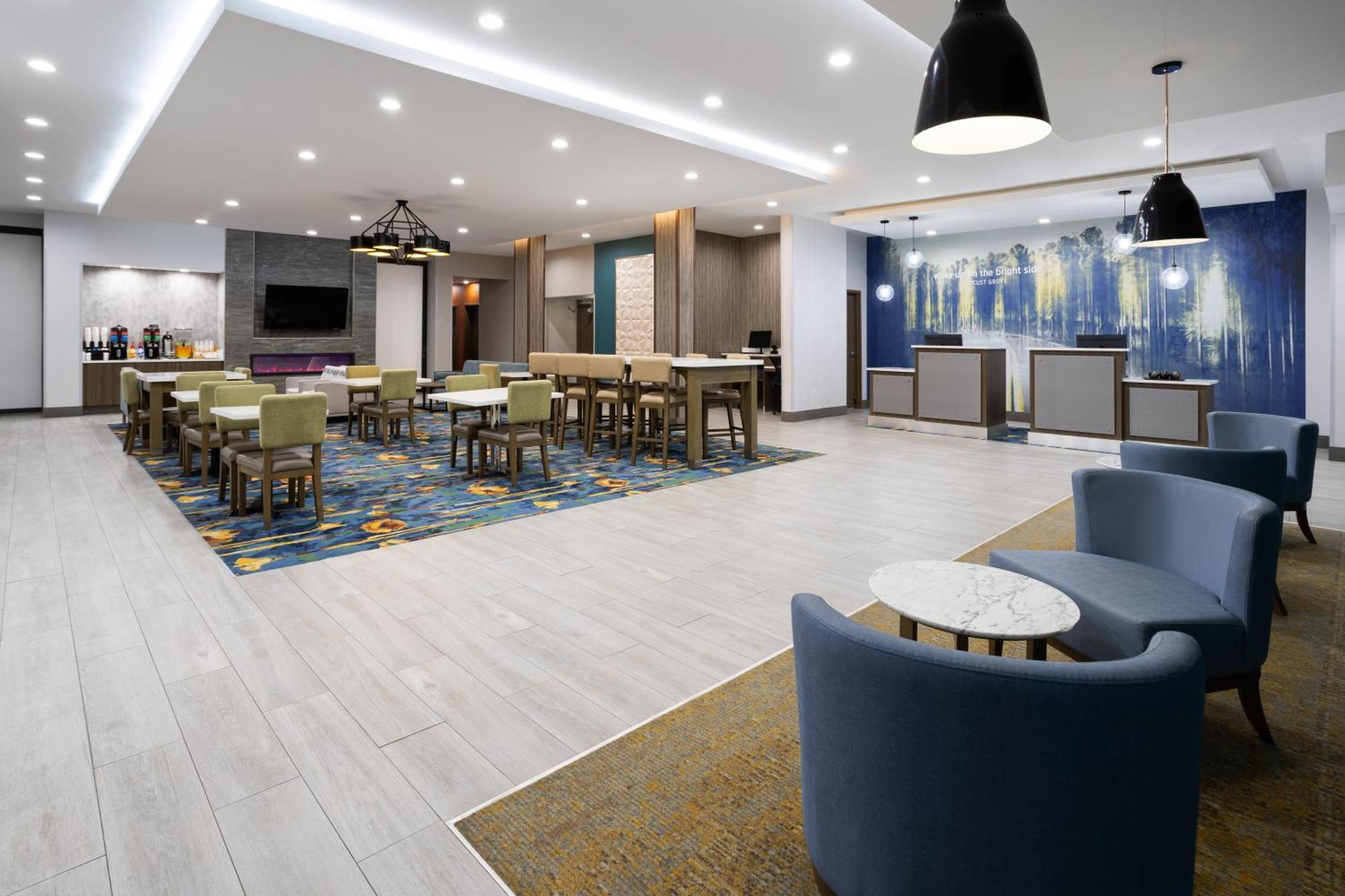 La Quinta Inn & Suites By Wyndham Локуст-Гров Экстерьер фото