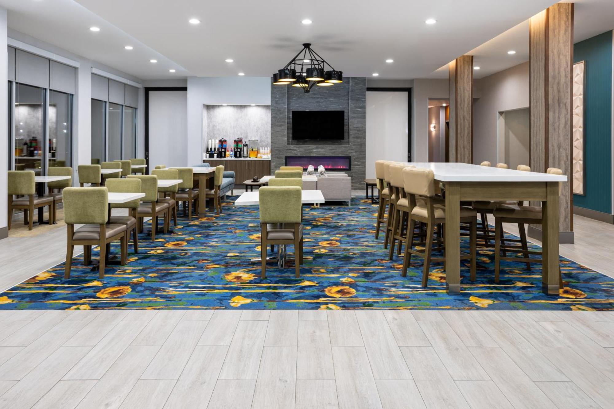 La Quinta Inn & Suites By Wyndham Локуст-Гров Экстерьер фото